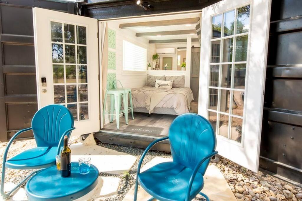 The Container Retreat @ 290 Wine Trail #9 Get Away Today! Hye Dış mekan fotoğraf